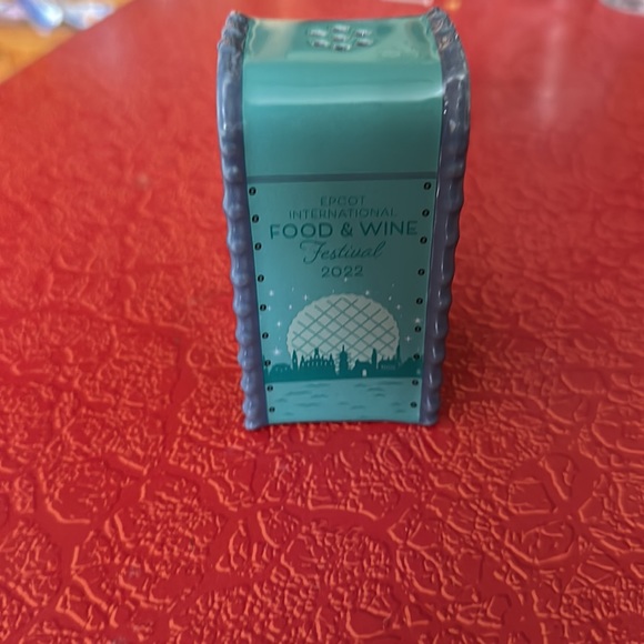 Epcot food and wine festival 2022 trash can salt /pepper shaker Disney Parks WDW - Picture 6 of 6